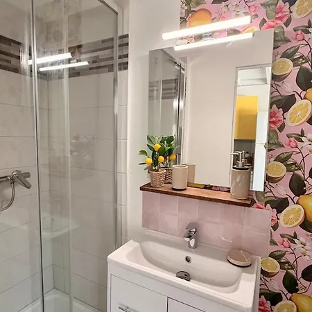 Апартаменты La Limoncello, Sunny & Spacious Ним