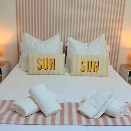 La Limoncello, Sunny & Spacious Апартаменты *